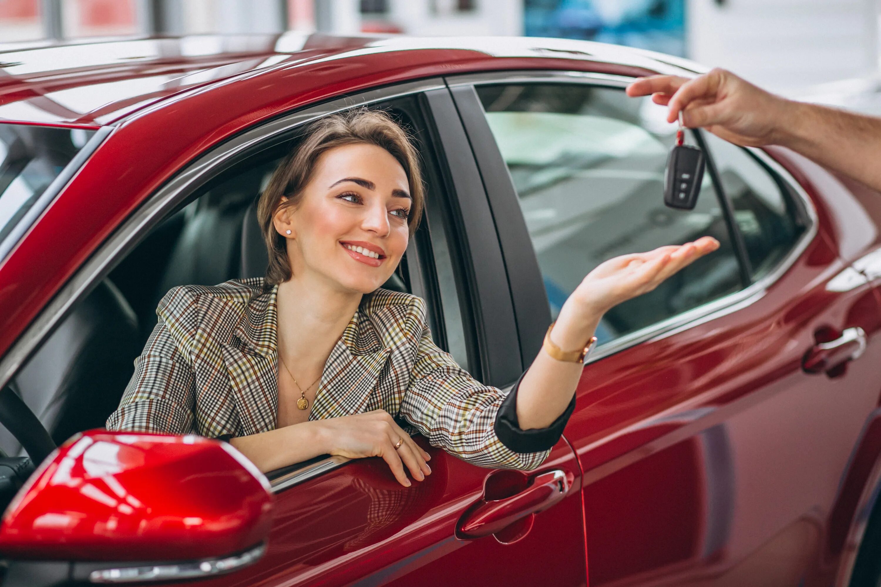 Арендовать автомобиль. Выбор автомобиля. С приобретением автомобиля. Продавец авто. Нюансы покупки авто