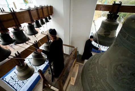 Колокольный звон перед началом службы