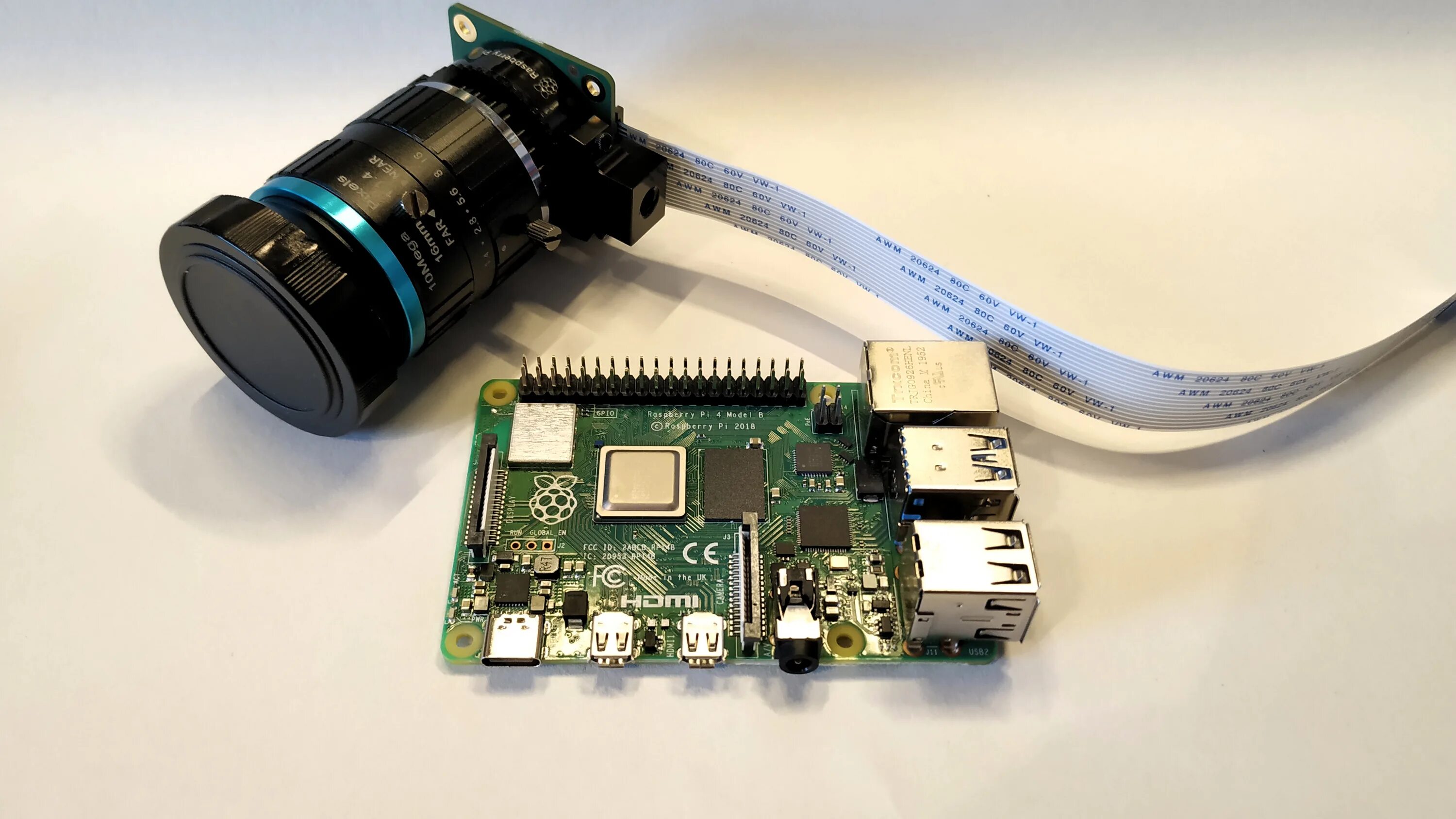 Хай пи. Камера для Распберри пи. Raspberry Pi Camera Module 2. Raspberry Pi 4 Camera. Камера для Raspberry Pi 4.