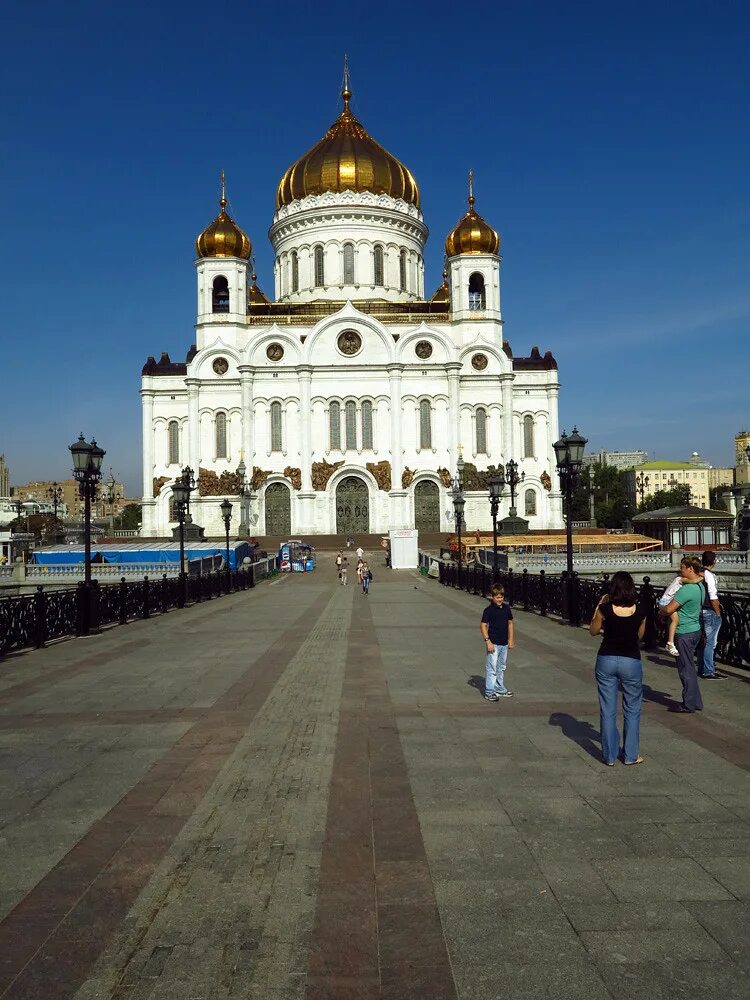 Как выглядит храм в москве. Тон храм христа спасителя в москве. храм христа спасителя 2010. храм христа спасителя город ярославль. храм христа спасителя бове.