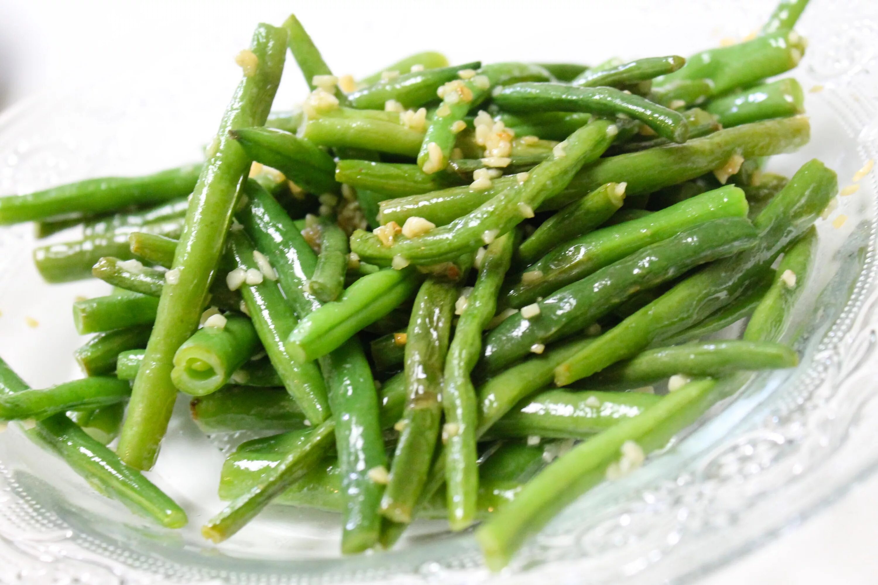 гарнир из стручковой фасоли. гарнир из стручковой фасоли. гарнир из стручковой фасоли. лосось со стручковой фасолью. стручковая фасоль на гарнир.