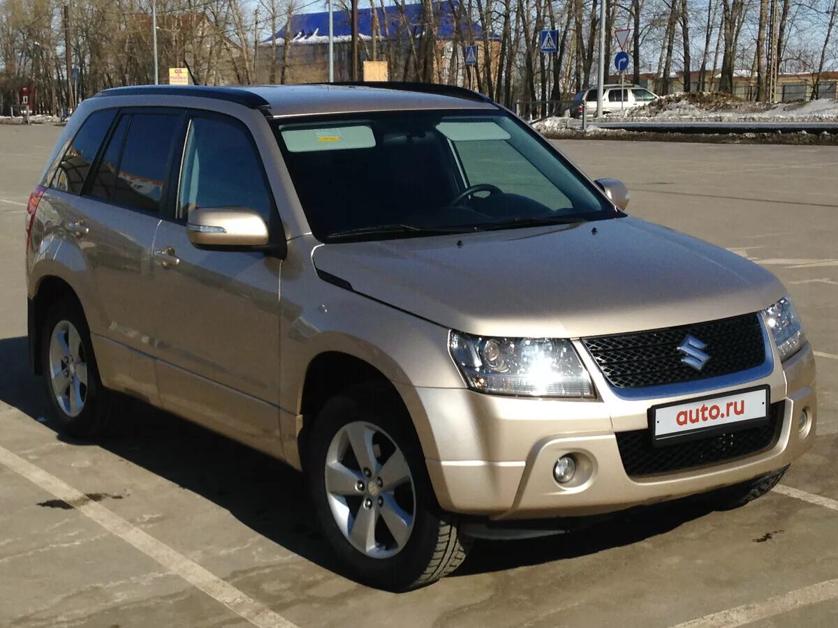 Гранд витара 2011 купить. Suzuki Grand Vitara 140 л.с. Сузуки Витара 2011. Suzuki Grand Vitara Золотая. Сузуки Гранд Витара бежевый.