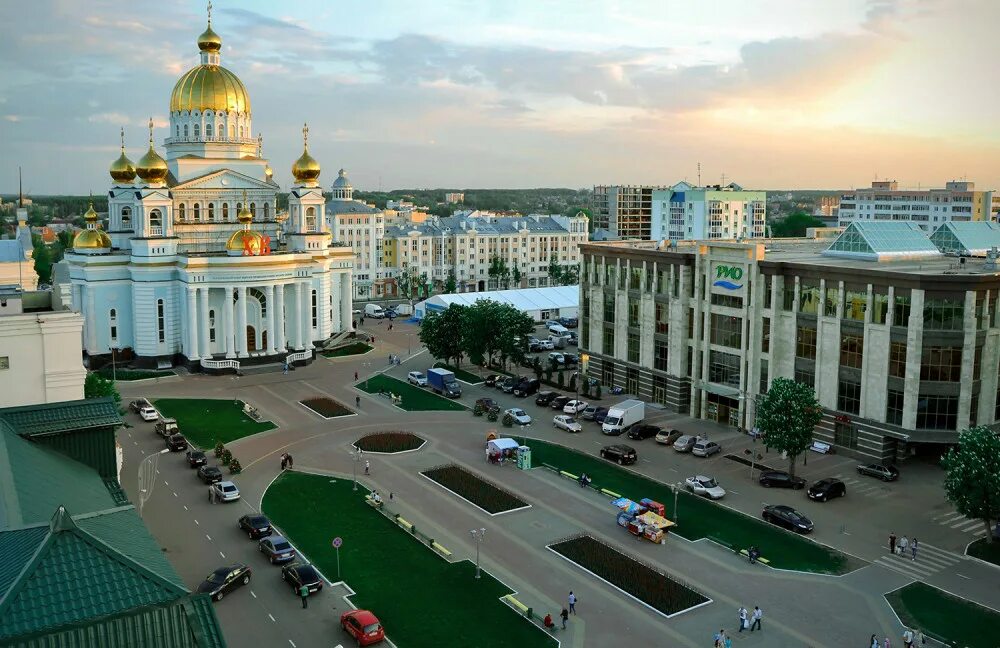 Сколько сегодня в саранске. Республика Мордовия столица Саранск. Город Саранск Республика Мордовия центр. Соборная площадь Саранск. Саранск центр России.