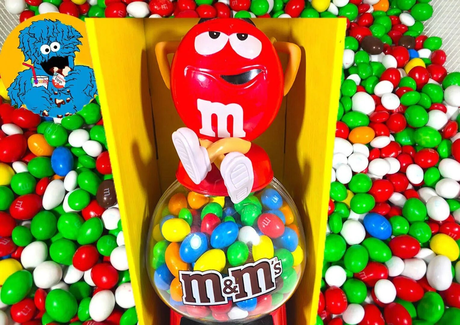 Ммдемс цена. СКИТЛС И эм энд ЭМС. M&MS 2022. Игрушка Эмемдемс диспенсер. Конфеты m&MS Кэнди Dispenser игрушка.