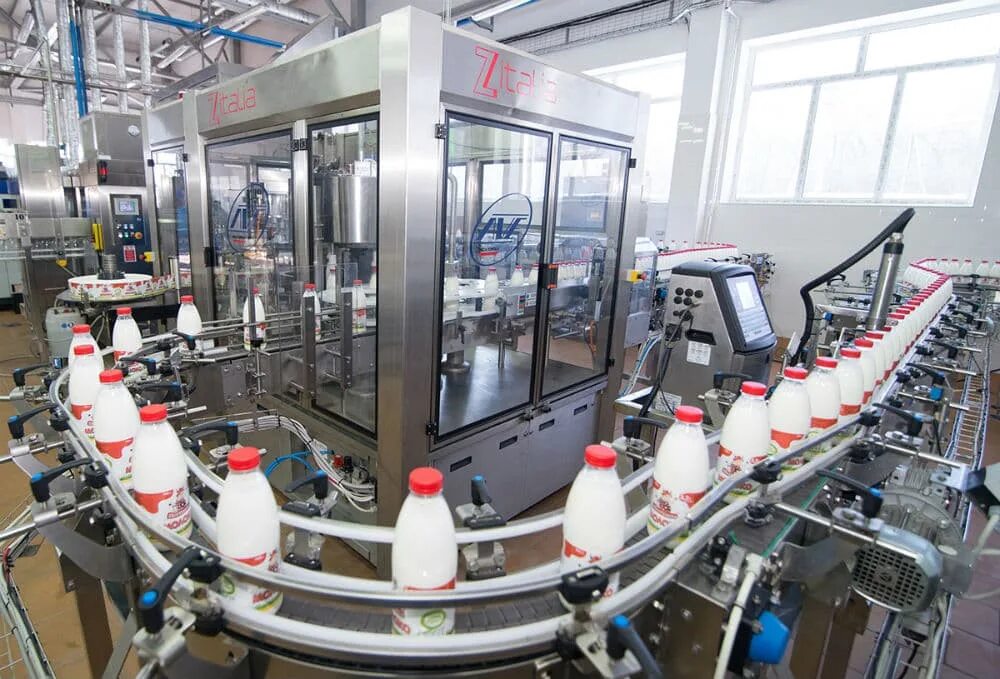 Линия розлива алкогольной продукции. Розлив молока в бутылку. Линия по розливу молока в пэт бутылки. Розлив продукции. Шампуни на разлив.