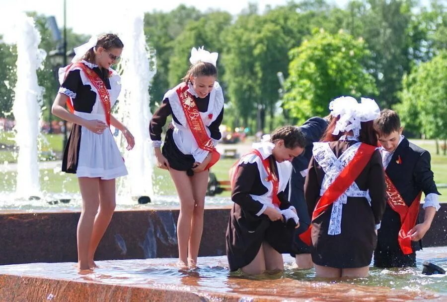 выпускники. выпускницы. пьяные выпускницы. после выпускного 18. после выпускного 18.