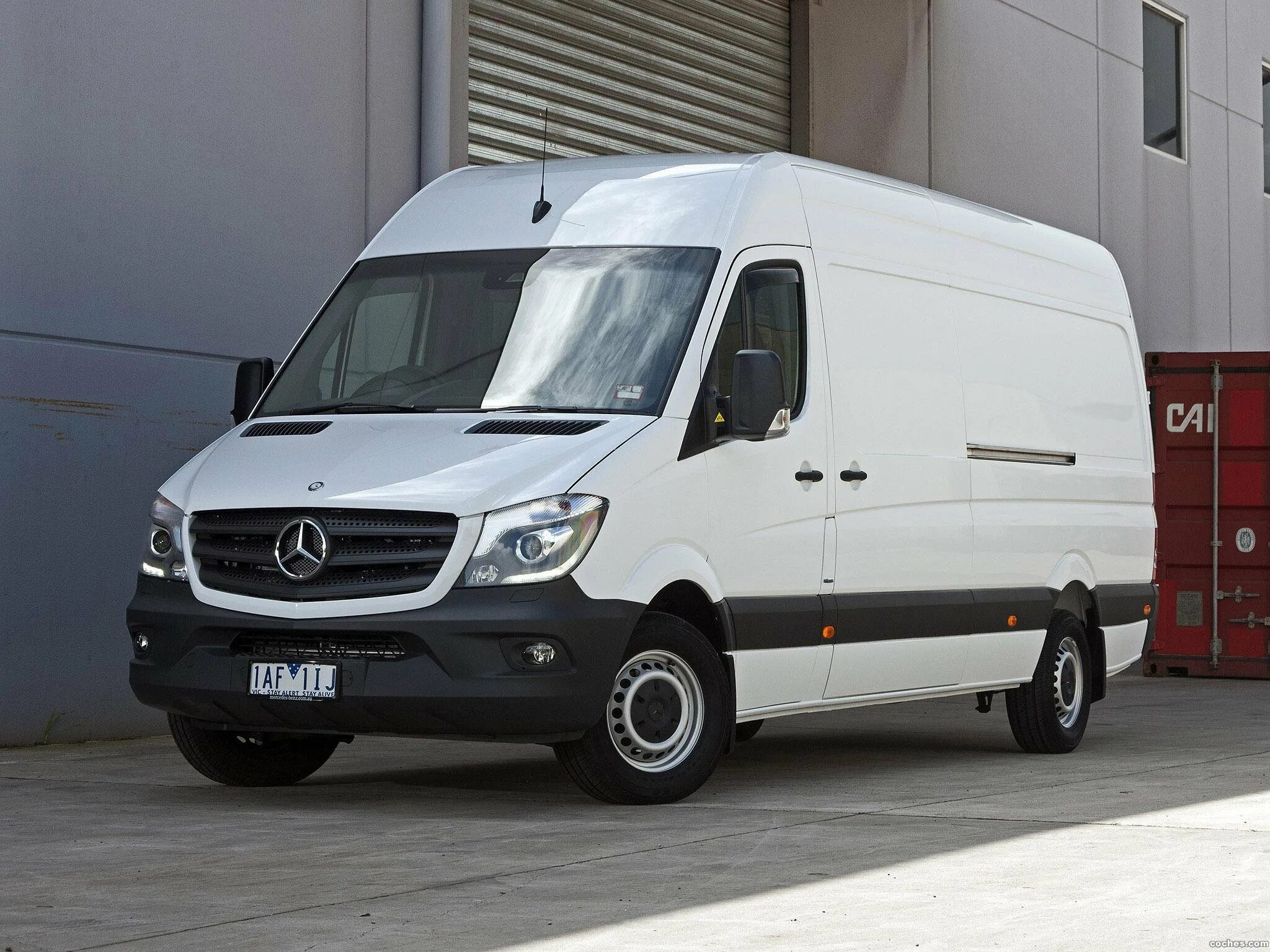 Купить мерседес спринтер грузовой. Mercedes-Benz Sprinter 906. Mercedes Sprinter 906. Мерседес Спринтер 3 тонны. Мерседес Бенц Спринтер 2,2.