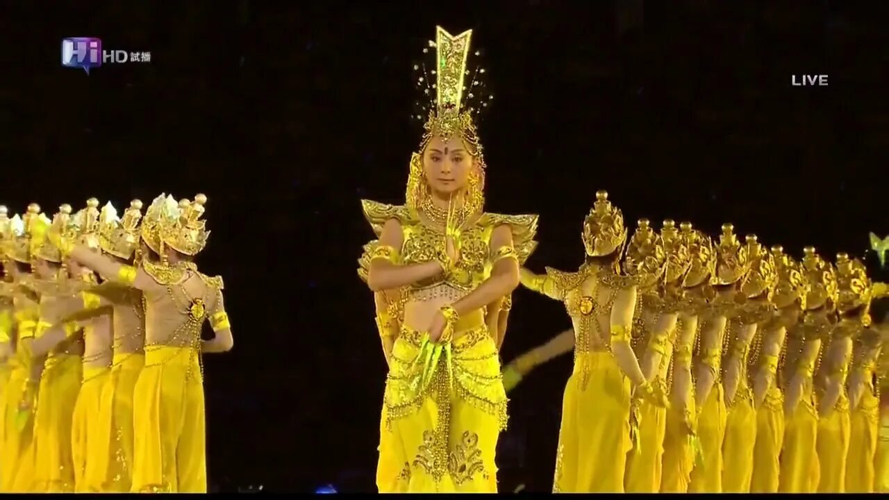 Тысячерукая богиня гуань инь. Хаширама тысячерукий будда. Статуя guishan guanyin. Хаширама тысячерукий будда. Танец тысячи рук.