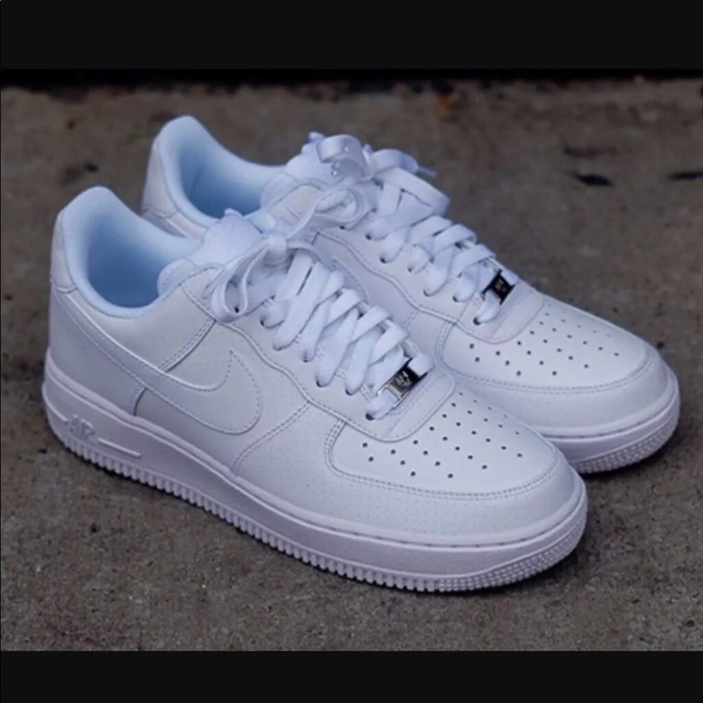 Форсы белые оригинал. Nike Air Force 1. Nike Air Force 1 Low White. Nike Air Force 1 Low белые. Nike Air Force 1 Low 07 White.