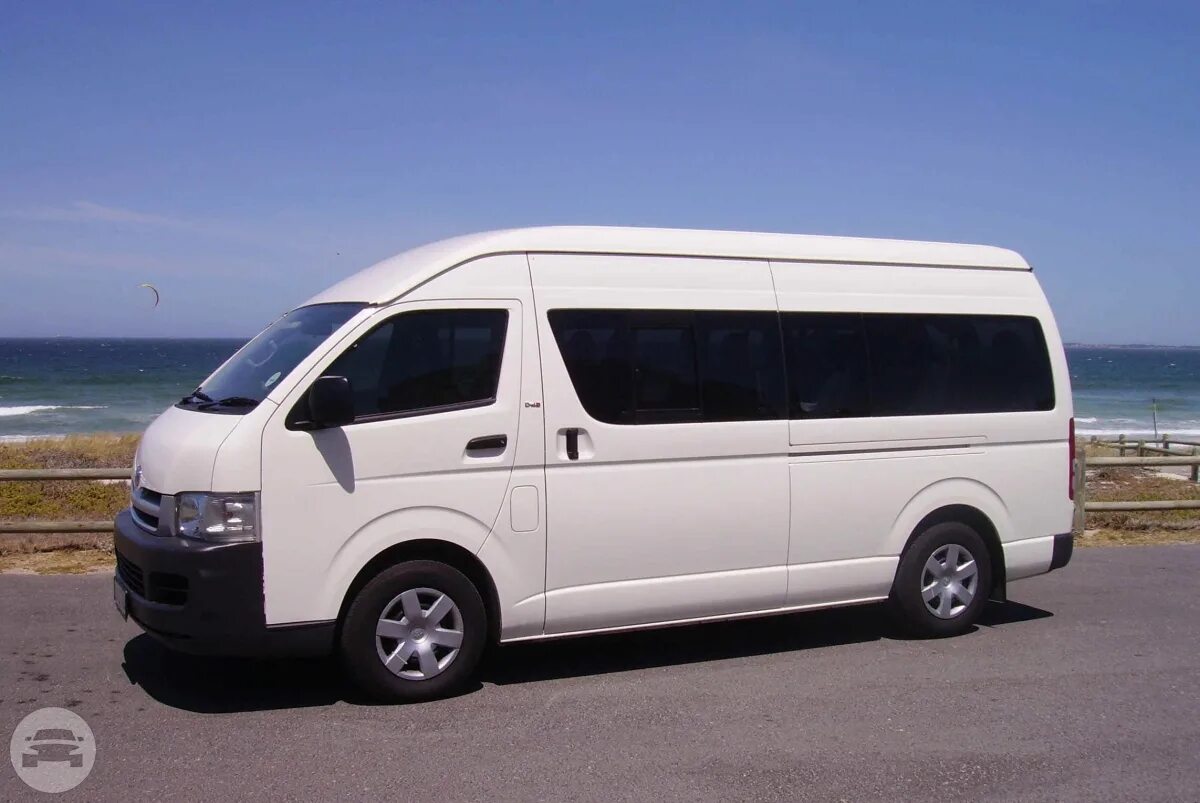 Трансфер 12. Тойота Коммутер. Toyota Commuter van. Toyota Quantum. Тойота Коммутер фото.