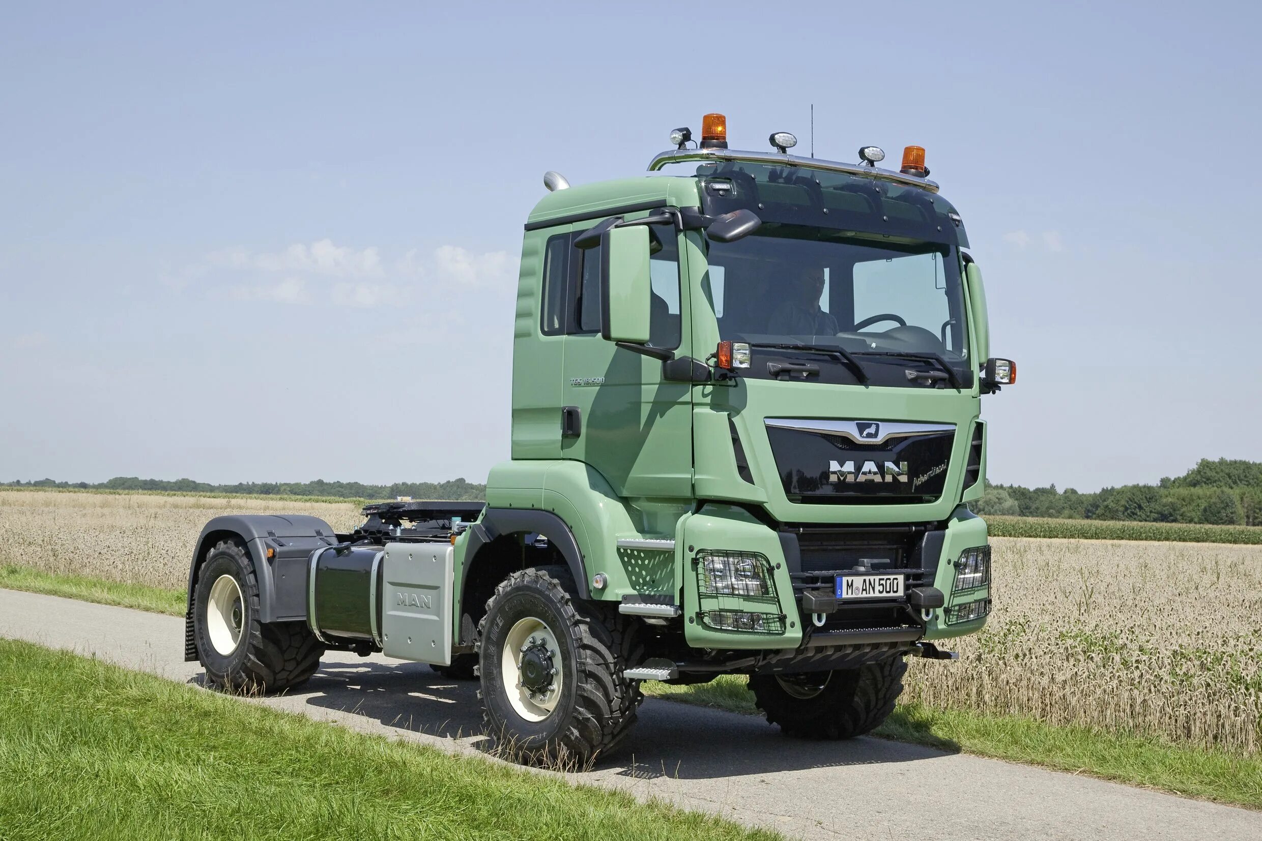 Man 4x4 седельный тягач. Ман ТГС 6х6. Man TGS 18.500. Ман ТГС 500 4x4. Седельные тягачи 6 4 купить