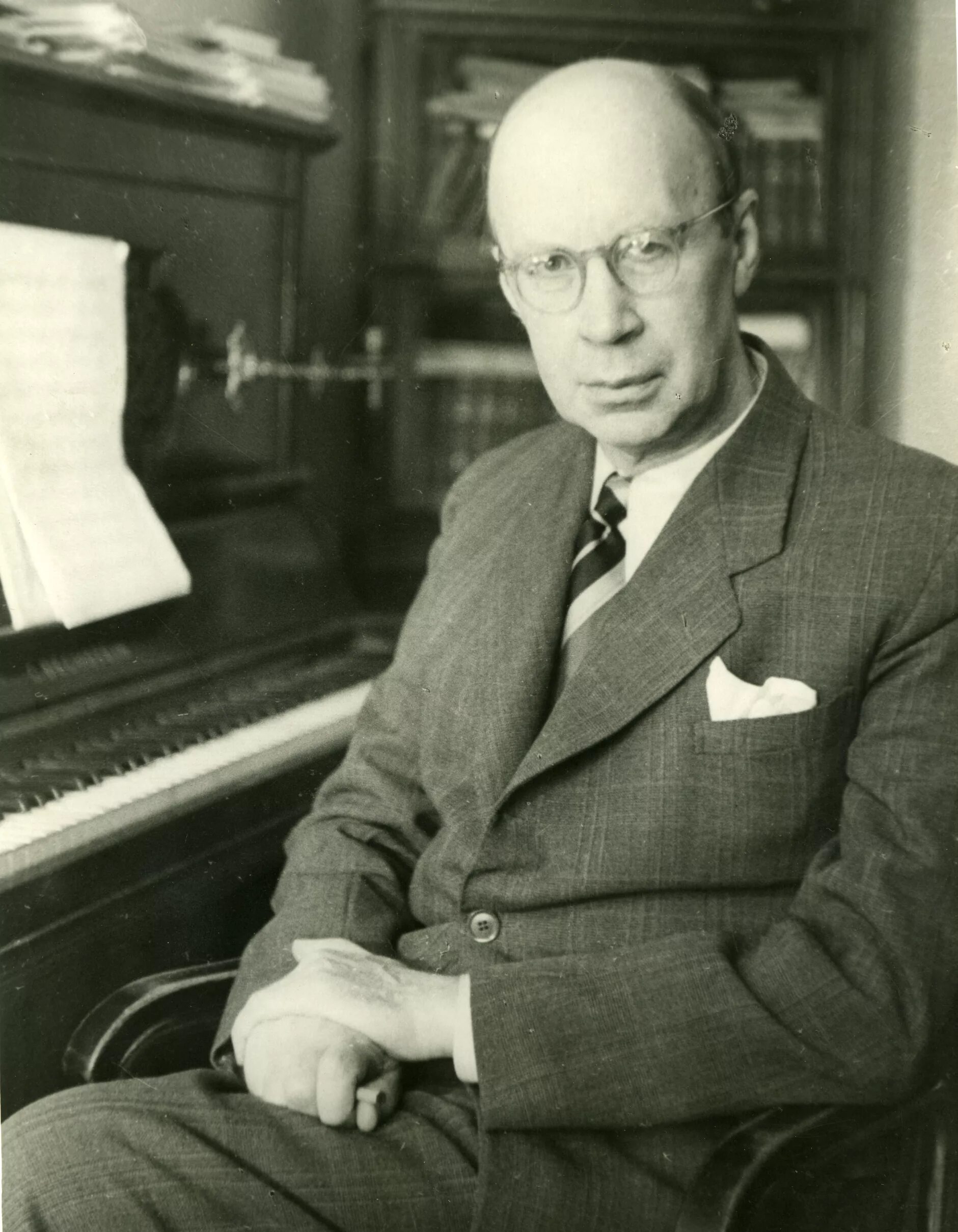 Сергей прокофьев фото. Сергей сергеевич прокофьев (1891—1953). Сергей прокофьев композитор. Прокопьев композитор. Прокопьев композитор.