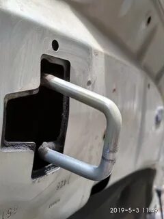 Скоба капота