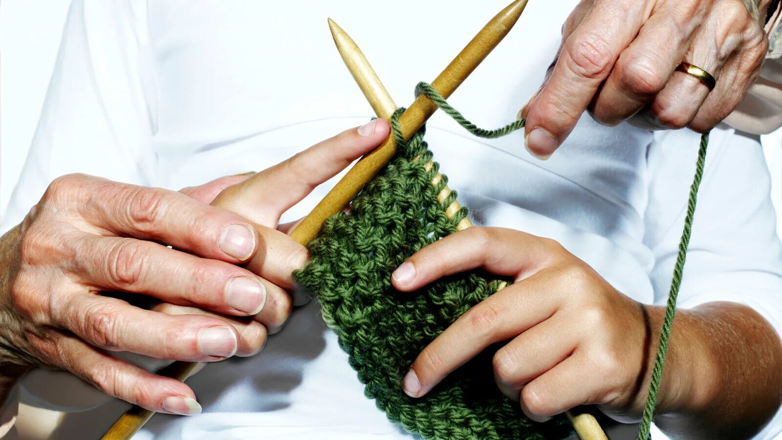 Knitting hands. Hand Knitting. Hand Knitting for. Cozy hands вязание спицами. Канал hand Knit.