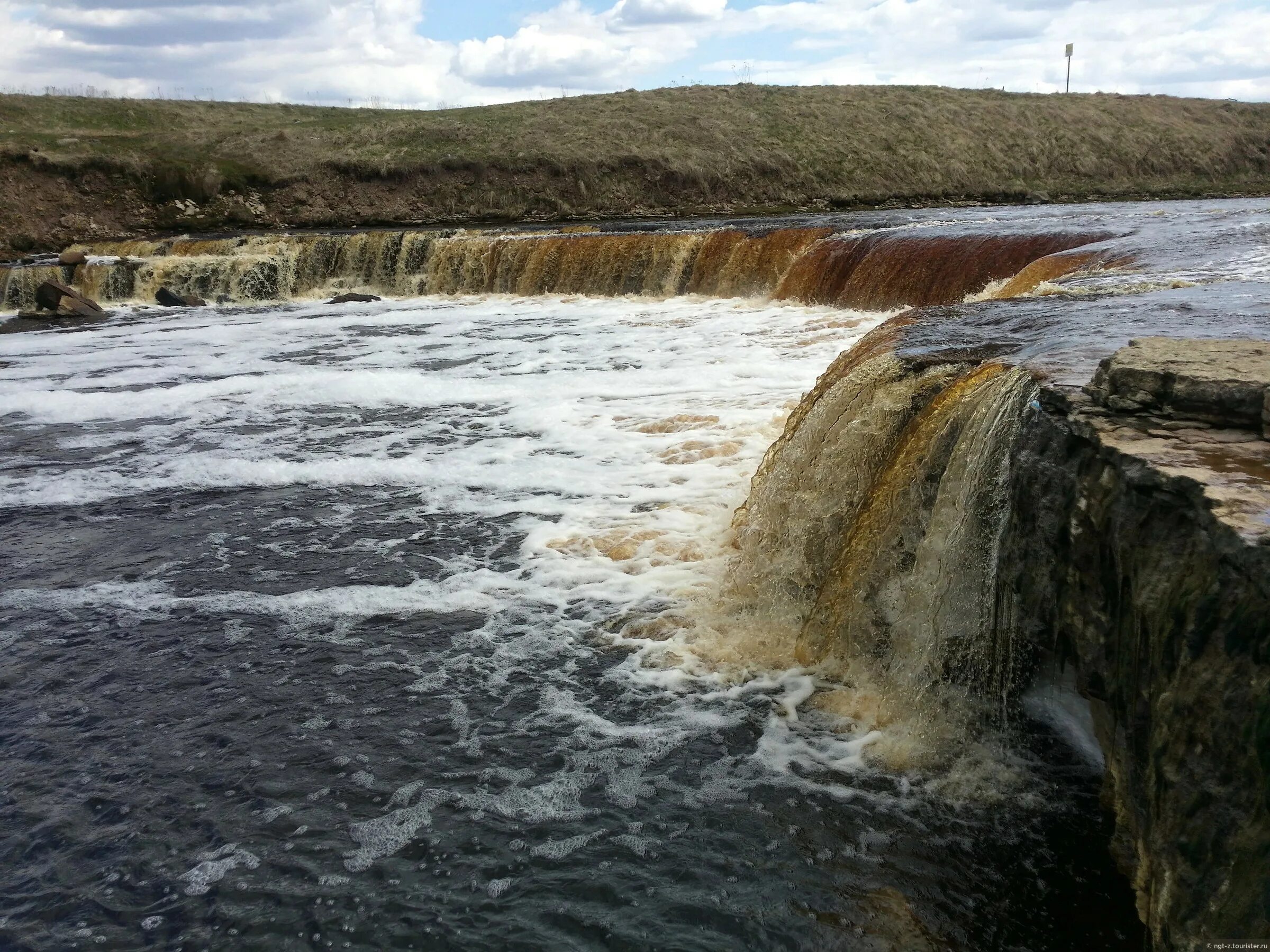 Большой тосненский водопад. Тосненский и Саблинский водопад. Большой водопад в Саблино. Саблинские пещеры и Тосненский водопад. Водопад Саблино в Ленинградской.