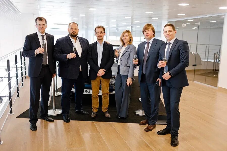 Новый мир лого новосибирск. Pinewood group новосибирск. Strong логотип. Ооо асб-систем. Группы компаний новосибирск.