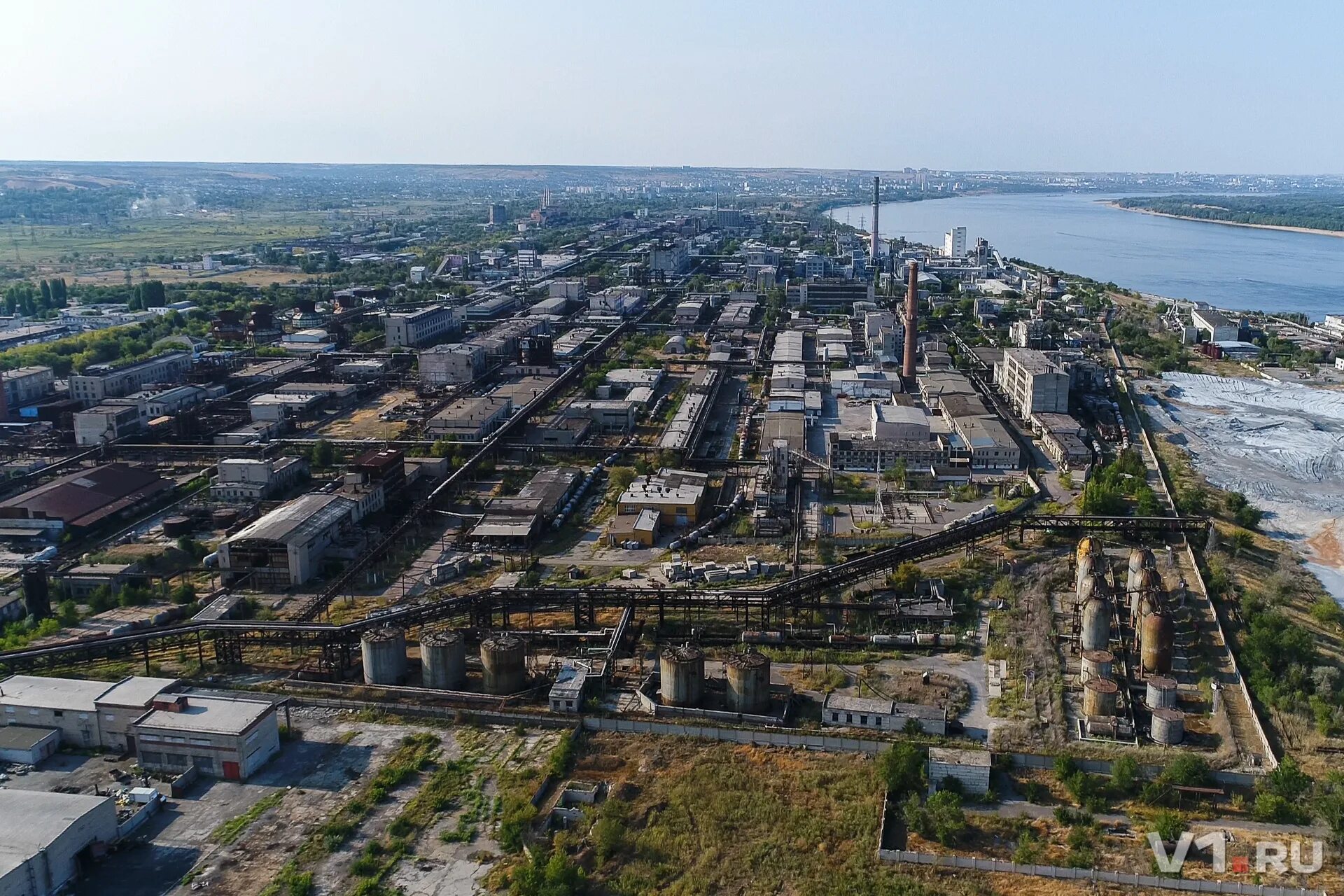 Татнефть танеко нижнекамск. Разрушенный волгоградский тракторный завод. Развалины тракторного завода волгоград. Разрушенный волгоградский тракторный завод. Город нижнекамск завод танеко.