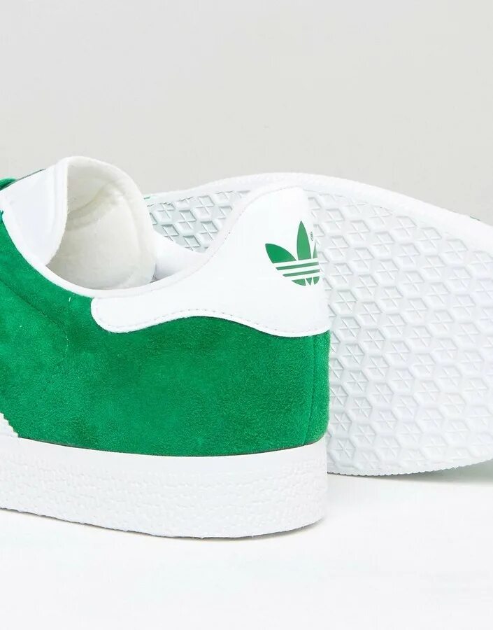 Кеды adidas Originals bb5477. Adidas Originals Gazelle Sneakers in Green. Adidas кеды Green. Кеды адидас зеленые замшевые. Кеды адидас зеленые