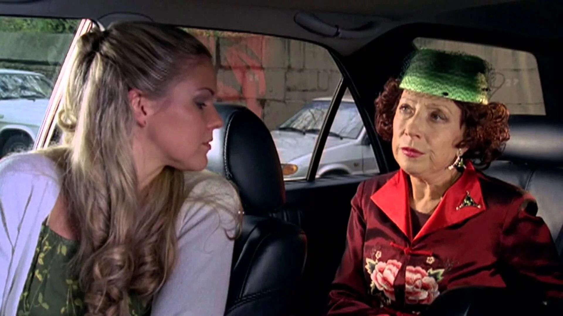 Невестка и свекровь чурикова. Чурикова узкий мост.