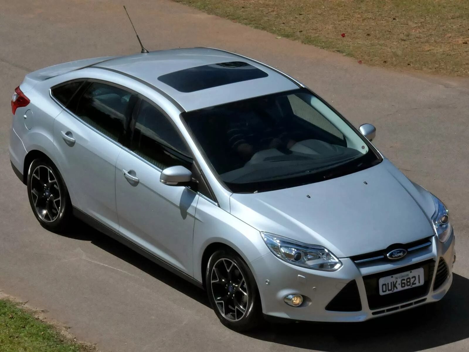 Ford Focus III 2014. Ford Focus 2014 хэтчбек. Форд фокус 2014 седан. Ford Focus 2 2013.