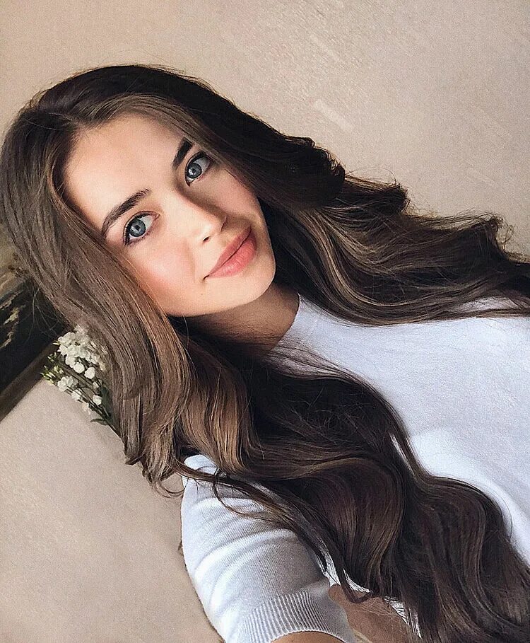 Девушка 19 лет. Девушка 20 лет. Симпатичные девушки 19 лет. 19 years girl. Обычные красивые девушки.
