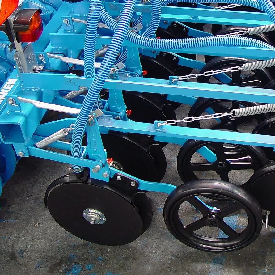 Сошник в сборе. 3490010 диск сошника. lemken анкерный сошник. кронштейн сеялки апп-6. сошник лемкин.