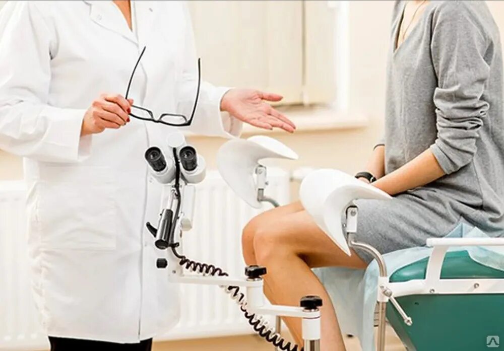 Кресло врача гинеколога. Гинекология. Гинекологический осмотр. Визит к гинекологу. Исследование на гинекологическом кресле.
