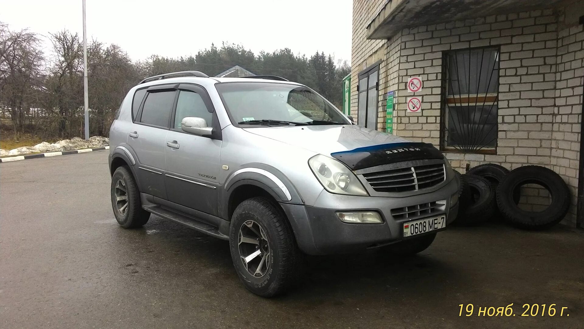 Широкие колеса Рекстон 1. САНГЕНГ Рекстон колеса. Rexton 31 колеса. Rexton 2.7 дизель с колесами AMG.