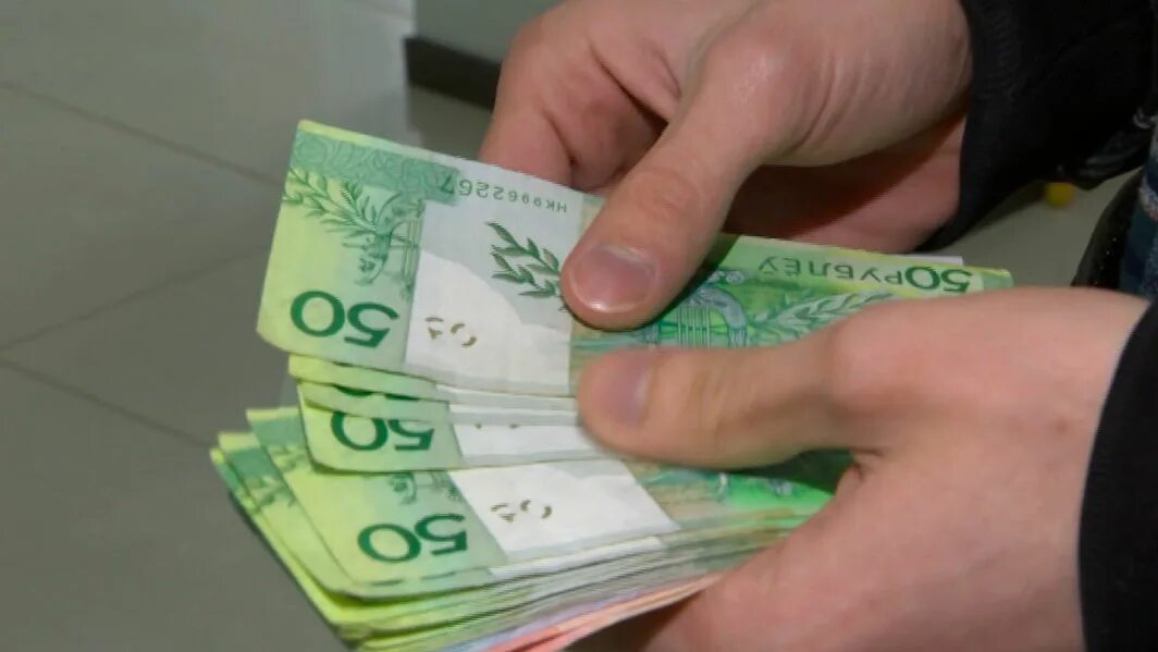 Доллары в рубли. 25 долларов в белорусских. Деньги доллары. 25 долларов в белорусских. Доллар фото.