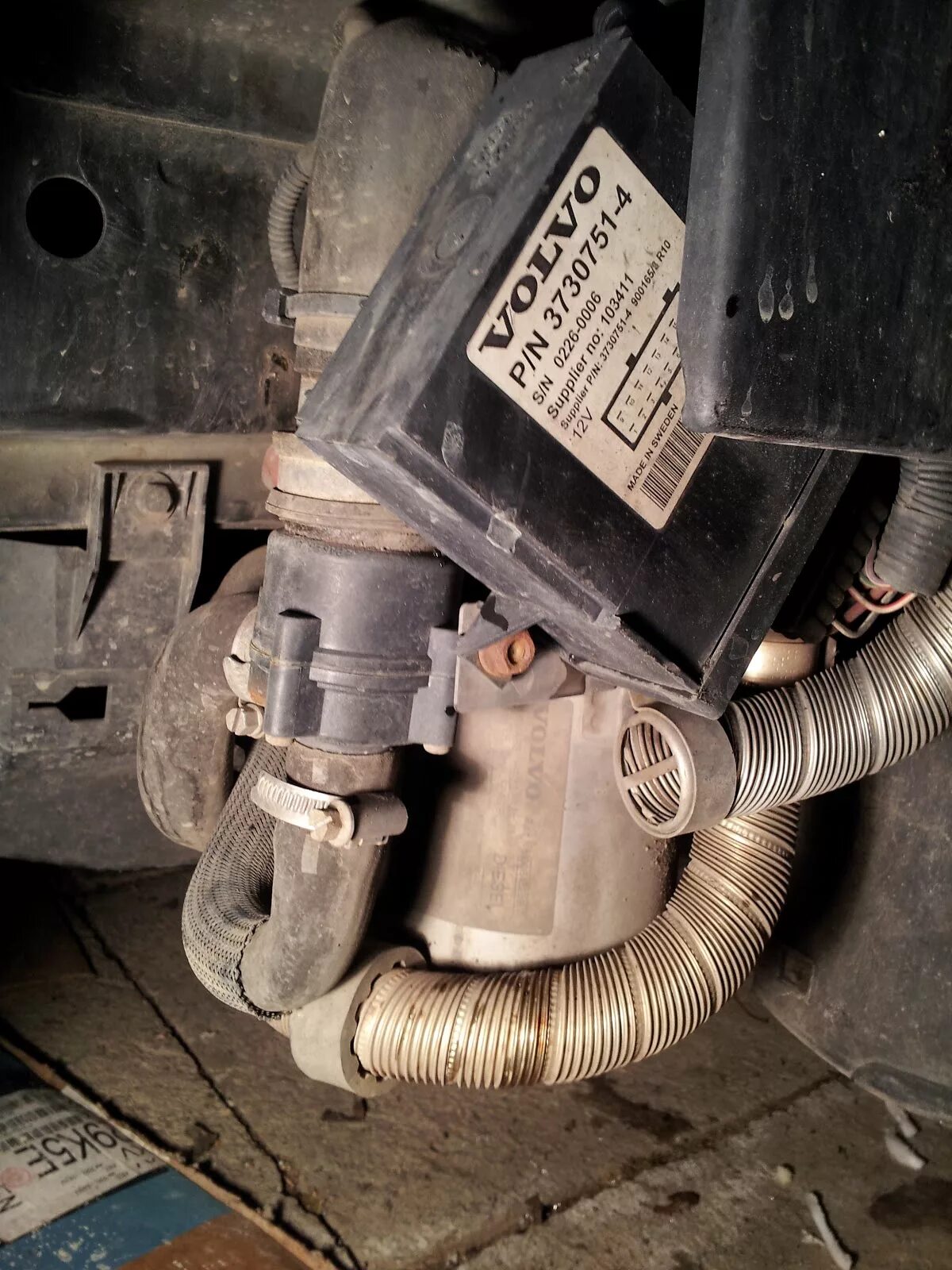 форсунка подогревателя вольво хс90. подогреватель двигателя xc90. предпусковой подогреватель вольво фш13. вебасто вольво хс90. подогреватель вольво.