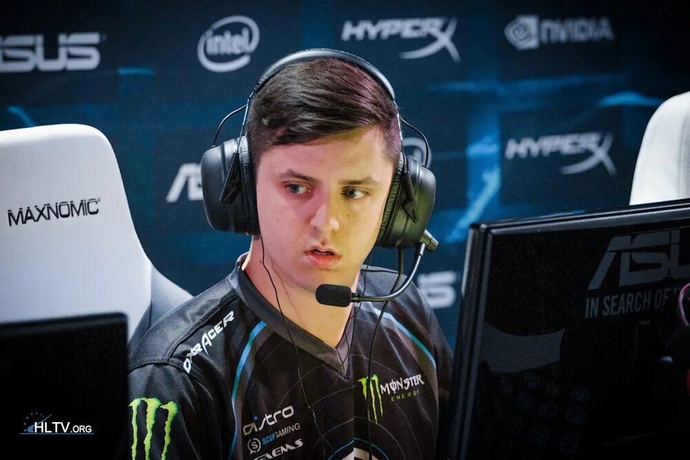 Cloud9 apex. Apex игрок. apex кс го. apex envyus. apex cs go team.