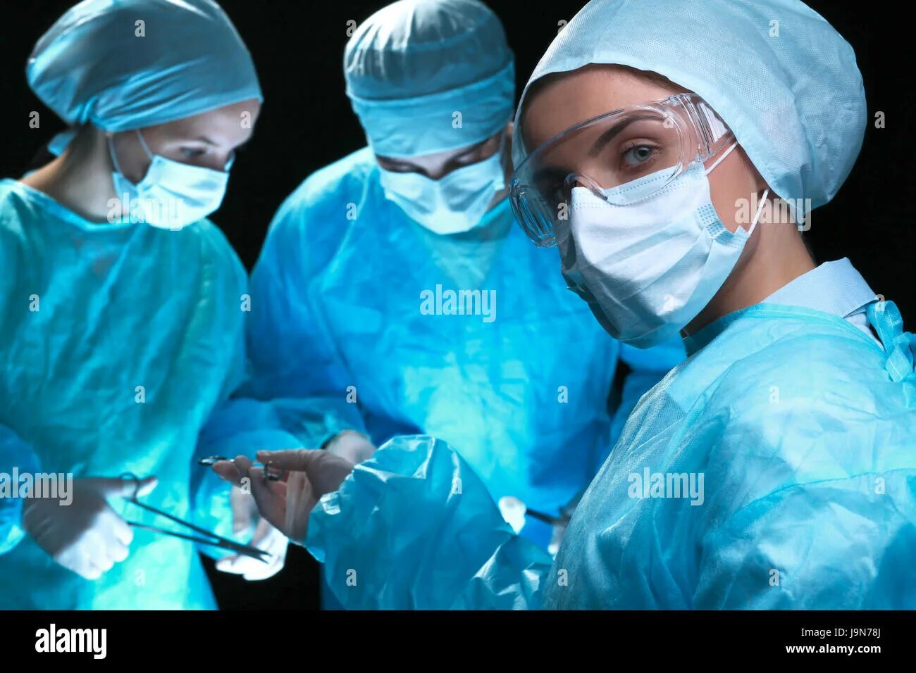 Заноза для хирурга слушать. Фёдор углов сердце хирурга обложка. Oakham surgery listening. Заноза для хирурга слушать. Хирургия слушать.