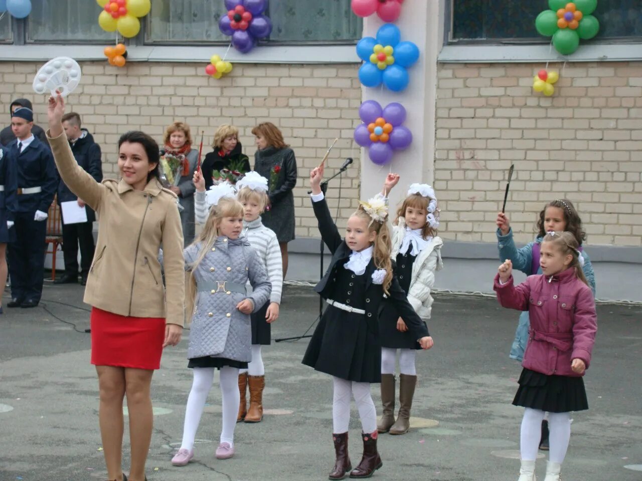 Сайт 41 челябинск. 41 Школа Челябинск. Школа 22 Челябинск. Директор школы 78 Челябинск. Школа 41 Челябинск учителя.