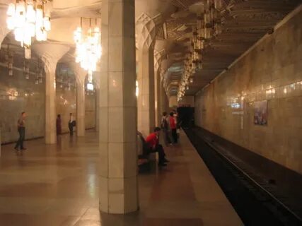 8 станций метро