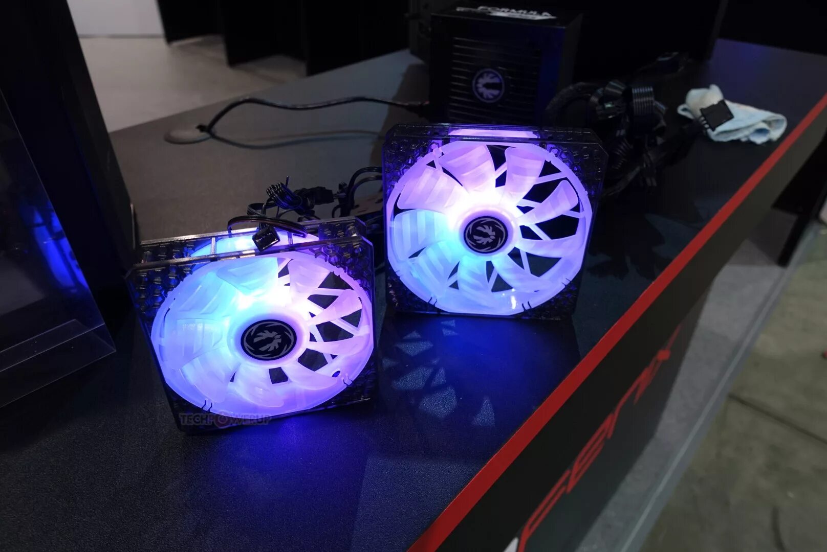 Spectre pro. Êïê~ Zalman êîðïóñ n4 3 x 120mm (RGB led) / 3 x 140mm (RGB led). Tecware Spectre Pro. Fan RGB 9 led. Computex 2023 корпус в виде двигателя.