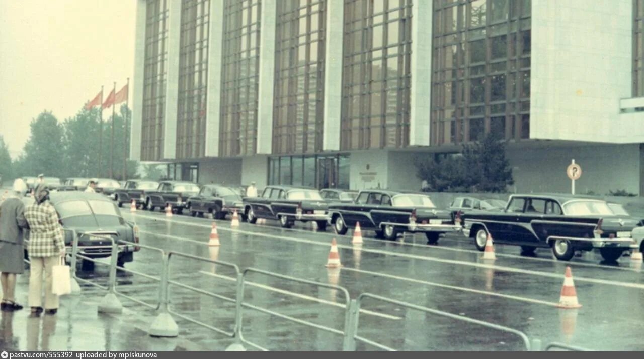 Гдр новинки. Берлин 80 х,гдр. восточный берлин 1980. берлин 1980 год. восточный берлин 1987.