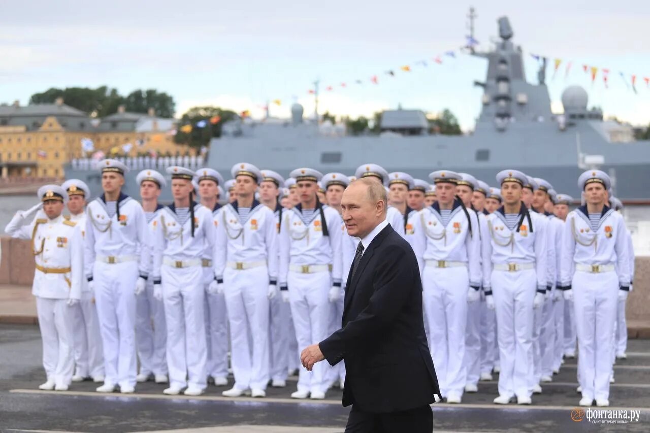 Парад ВМФ В Санкт-Петербурге 2022. Парад ВМФ В Питере 31.07.2022. Парад ВМФ В Кронштадте 2022. Парад день ВМФ 2022 В Петербурге. Парад флота