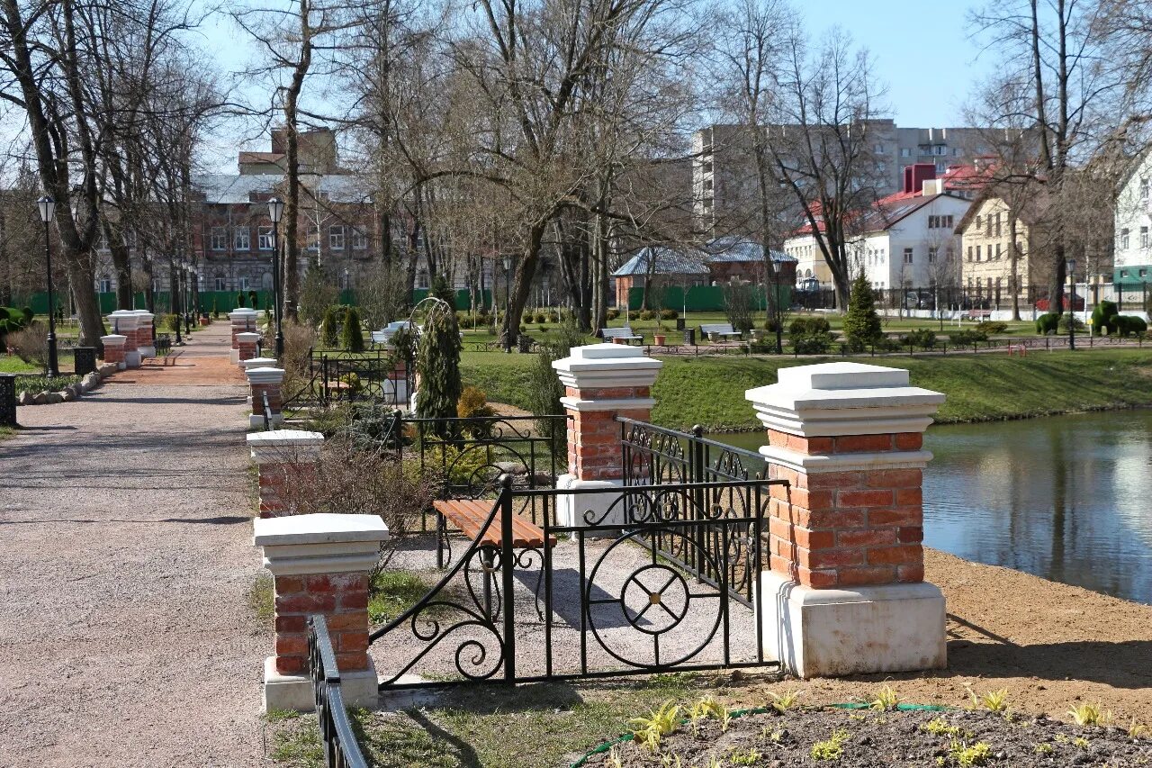 Карякинский парк рыбинск фонтан. Парки рыбинска карякинский парк. Карякинский парк рыбинск фонтан. Карякинский сад рыбинск. Карякинский сад рыбинск.