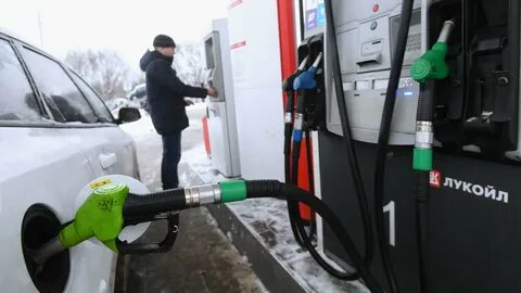 На заправке просят денег