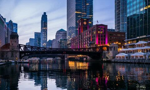 User:FlickreviewR 2. Looking over Chicago River at Dusk.jpg. en:Flickr. 