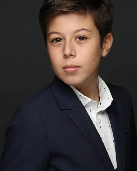 Алп акар. Алп акар актер. Алп акар. Алп акар родители. Альп акар актер.