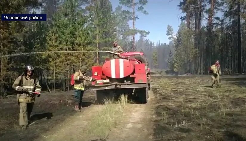 Погода лаптев лог алтайский край. Пожар в Лаптев Лог Угловского района Алтайского края. Пожар в Угловском районе Алтайского края. Пожар в Угловском районе 2022. Алтайский край село Лаптев Лог.