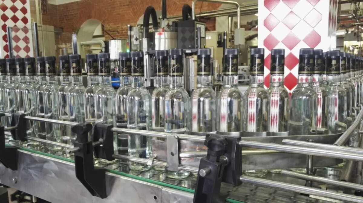Ликеро водочный завод фирменный магазин. Лвз ярославль магазин. Мариинский ликеро-водочный завод продукция. Ликеро водочный завод фирменный магазин. Шуйский лвз фирменный магазин.