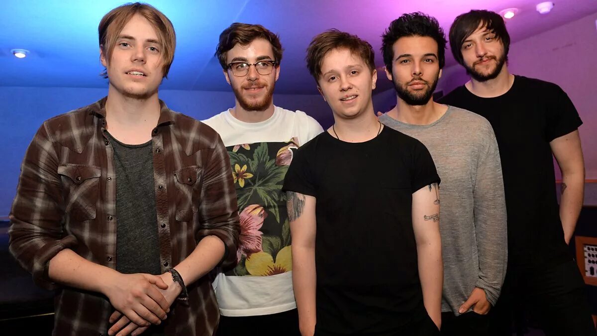 Dyk nothing. Группа nothing but Thieves. Доминик крейк. Доминик крейк nothing but Thieves. Nothing by Thieves.