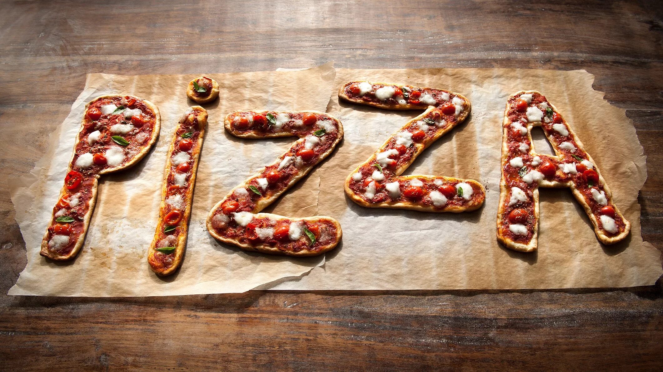 Пиццерия слово. Пицца с буквой z. Буквы из продуктов. Пицца картинки красивые. Буквы в виде пиццы.