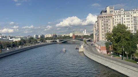 Улица москва река