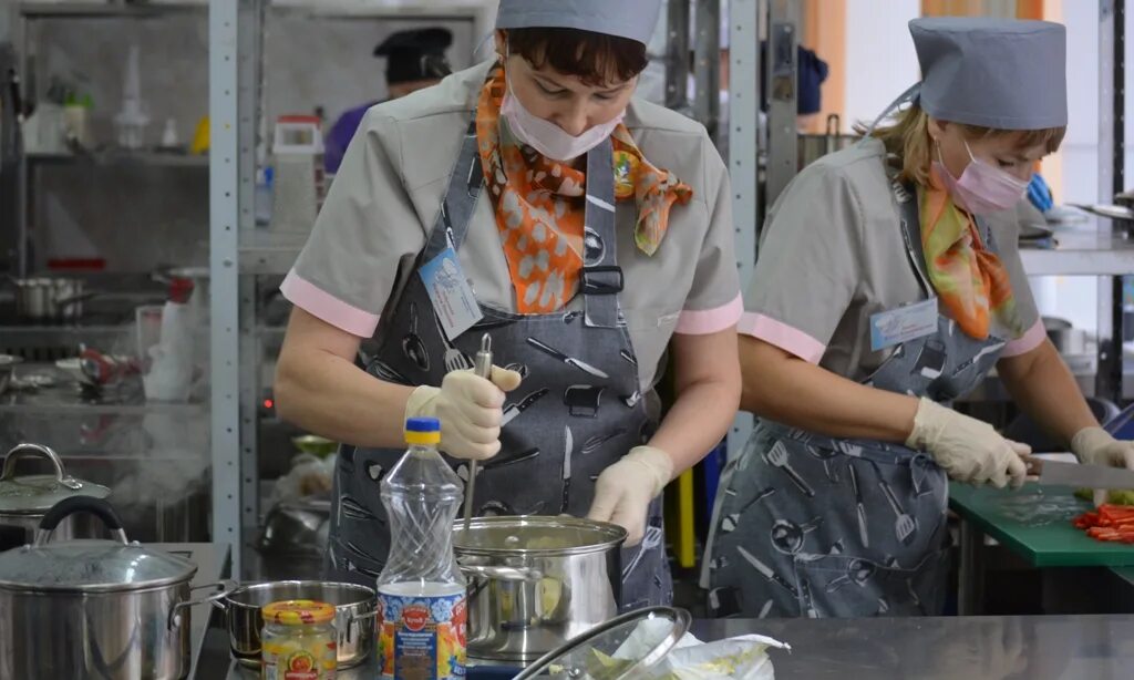 Повара кофемании. Школа поваров кофемания. Артур романов кофемания. Железнякова кофемания. Школа кофемании.