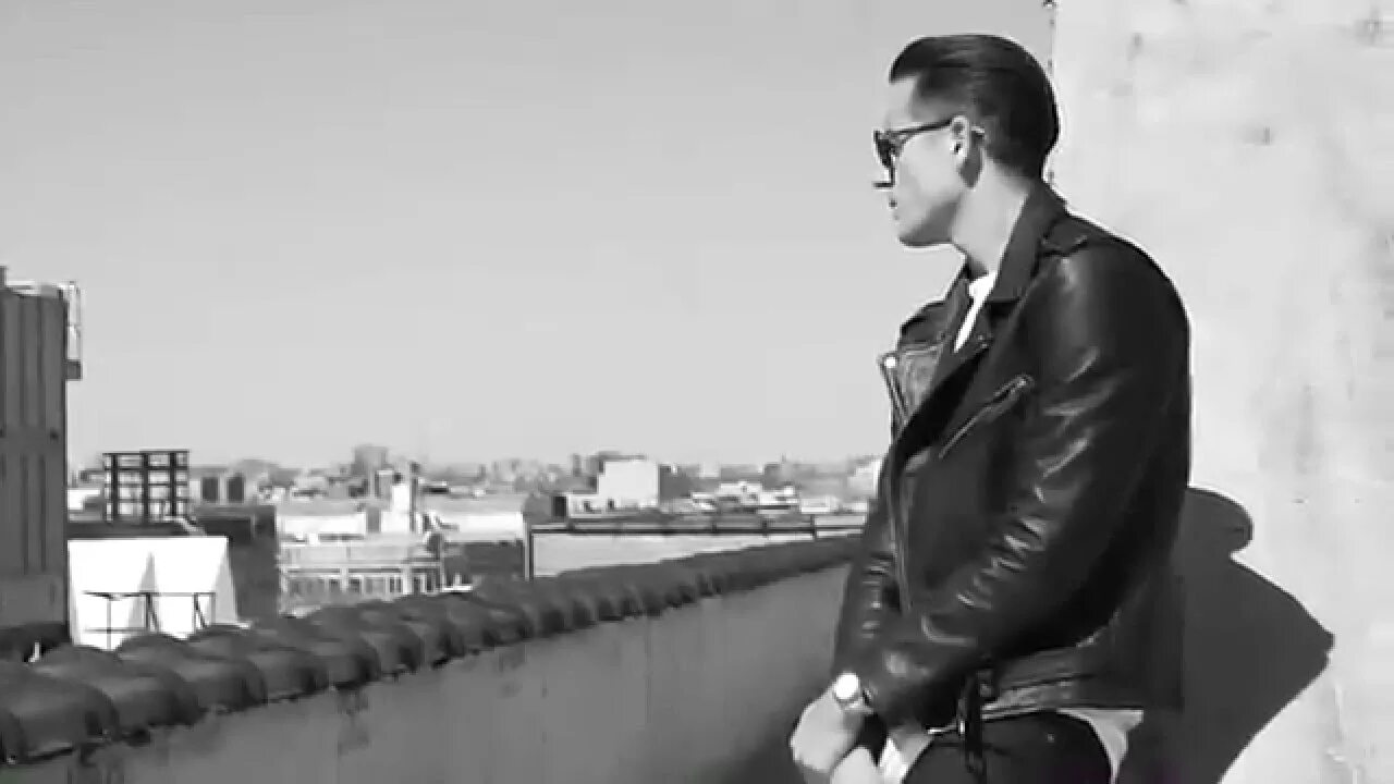 Lady killers g eazy speed up. G eazy 2025. eazy певец бишкек. g-eazy гуляет по улице. g eazy со своей девушкой.
