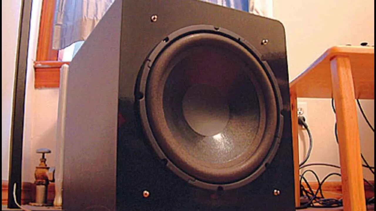 Домашний сабвуфер ультиматум 150вт. Mj acoustics reference 200. 2. Martin logan x1600. Сабвуфер meyer sound ds-4p.