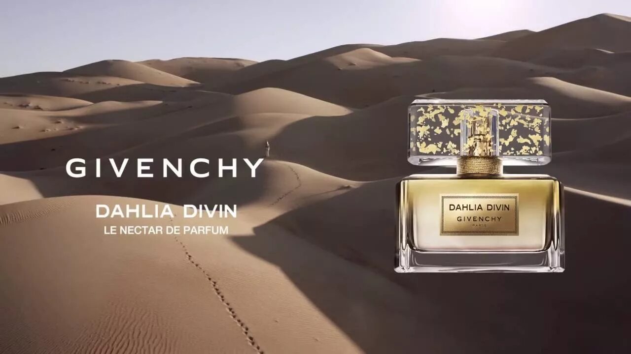 Твой дорогой парфюм песня. Dahlia Divin от Givenchy le Nectar. Реклама духов в пустыне. Духи живанши реклама. Реклама парфюма живанши.